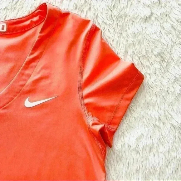 Nike Pro Coral Dri Fit V-Neck Short Sleeve Athletic Top Size M - Picture 5 of 13